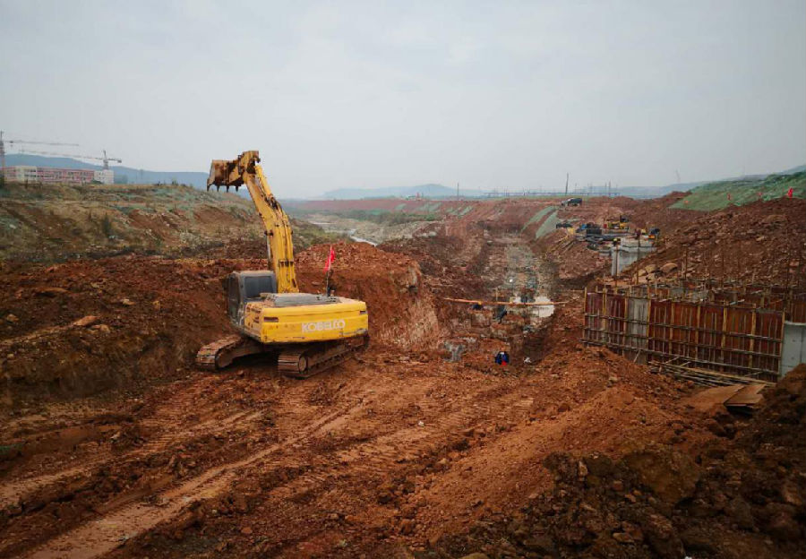 元旦不停工723.jpg 4ba45d511720893558f1a3917c737adc.jpg