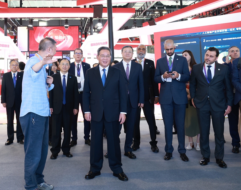 李強(qiáng)出席2024世界人工智能大會(huì)暨人工智能全球治理高級(jí)別會(huì)議開(kāi)幕式并致辭「相關(guān)圖片」